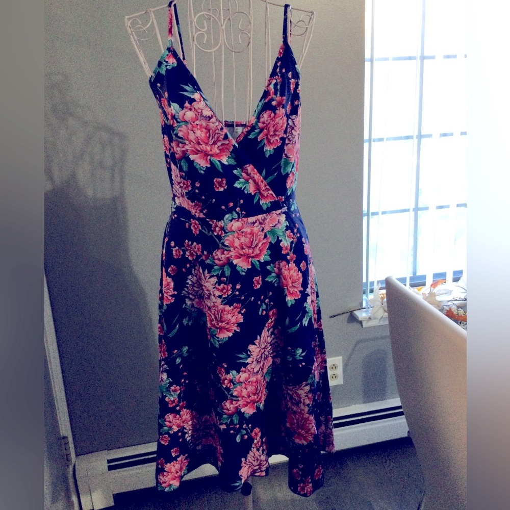 Vintage Clothing Amazon Women blue and pink floral dress spaghetti strap NWOT